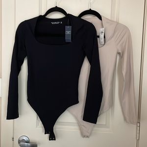 Abercrombie black square neck bodysuit in size XS